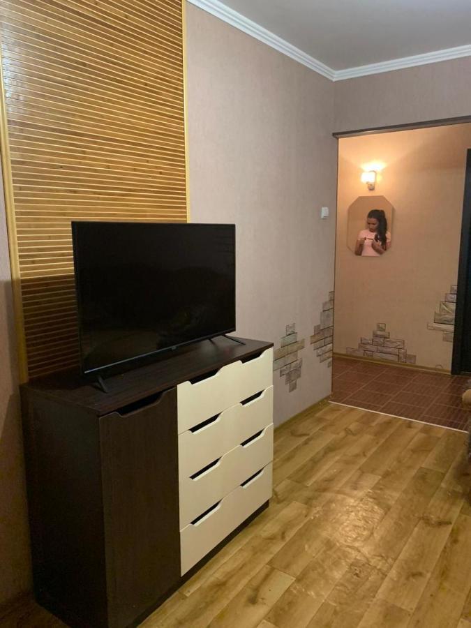 139а проспект добровольского уютная трех комнатная в одессе Apartment *