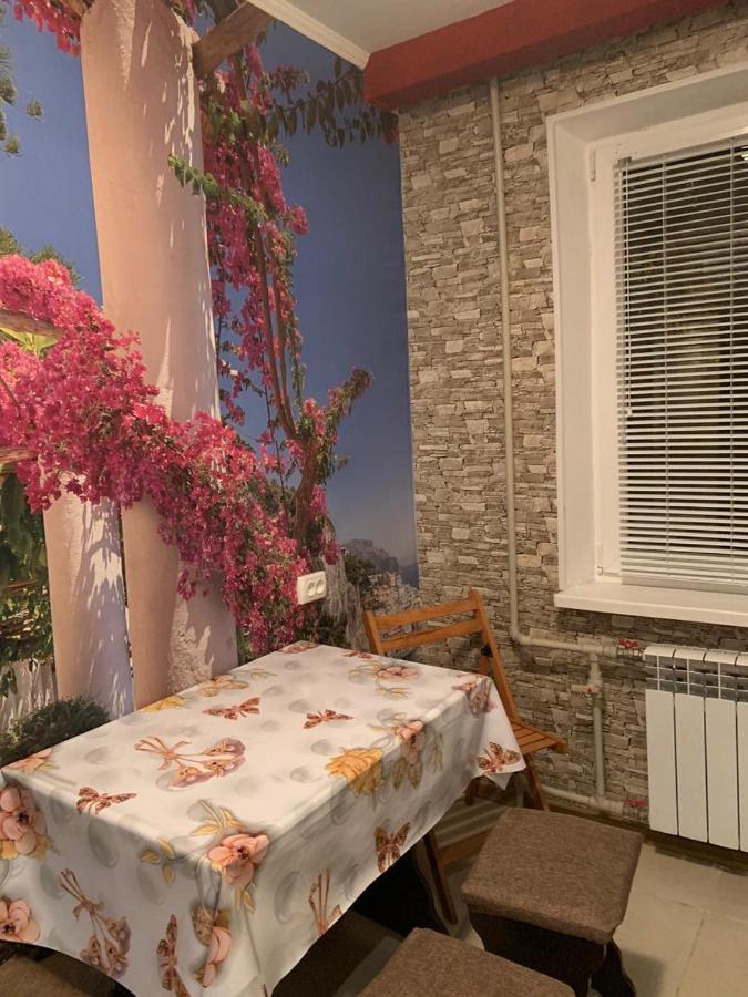 139а проспект добровольского уютная трех комнатная в одессе Apartment