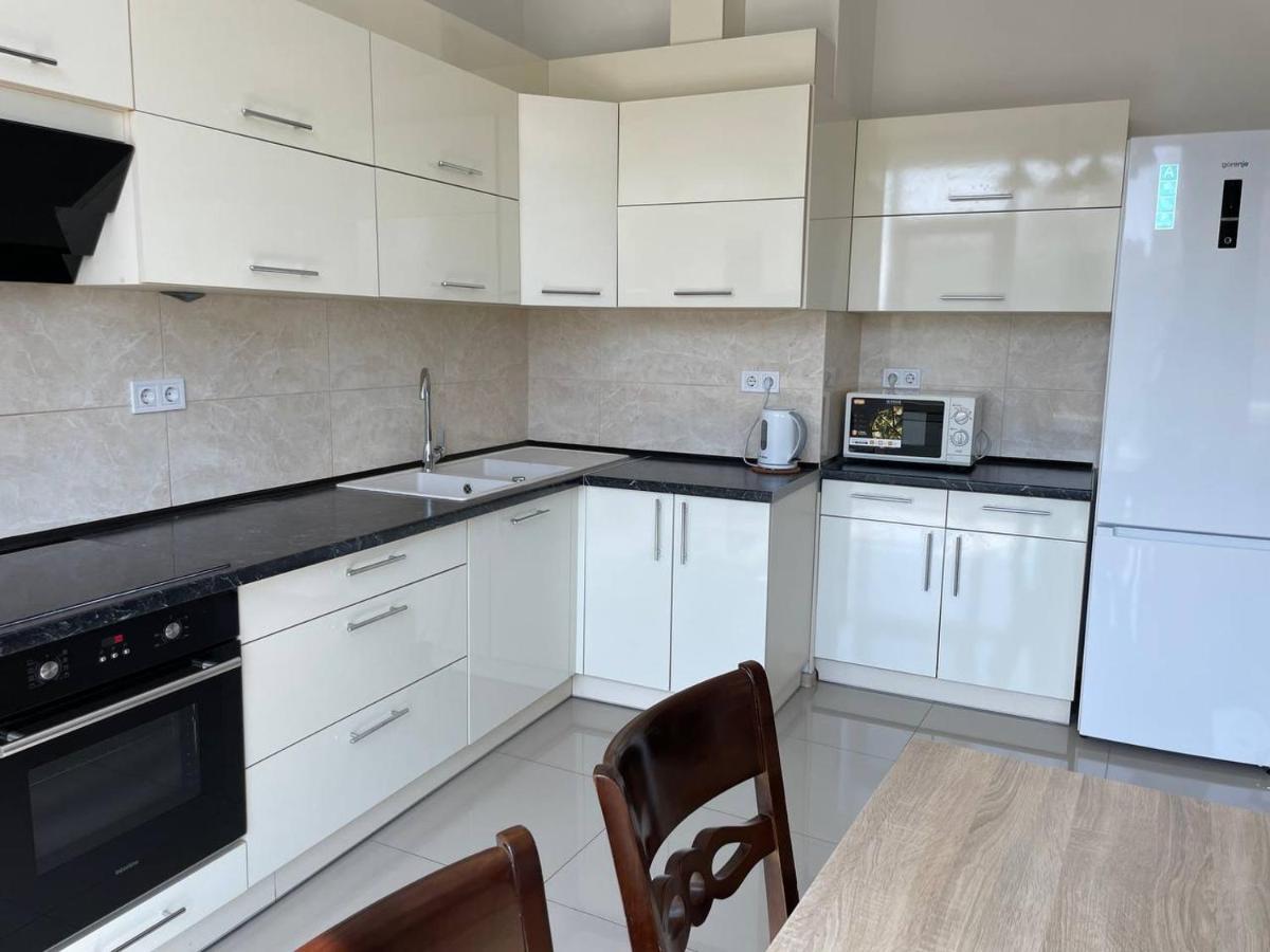 большая двухкомнатная в центре аркадии! Apartment Odesa